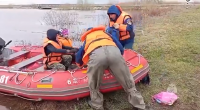 Спасатели эвакуировали детей из отрезанного водой зауральского села