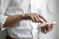 Курганский студент решил сходить на свидание с девушкой в театр и потерял полмиллиона рублей