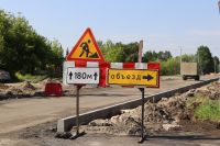 В Кургане начали ремонтировать подъездную дорогу к Тополям